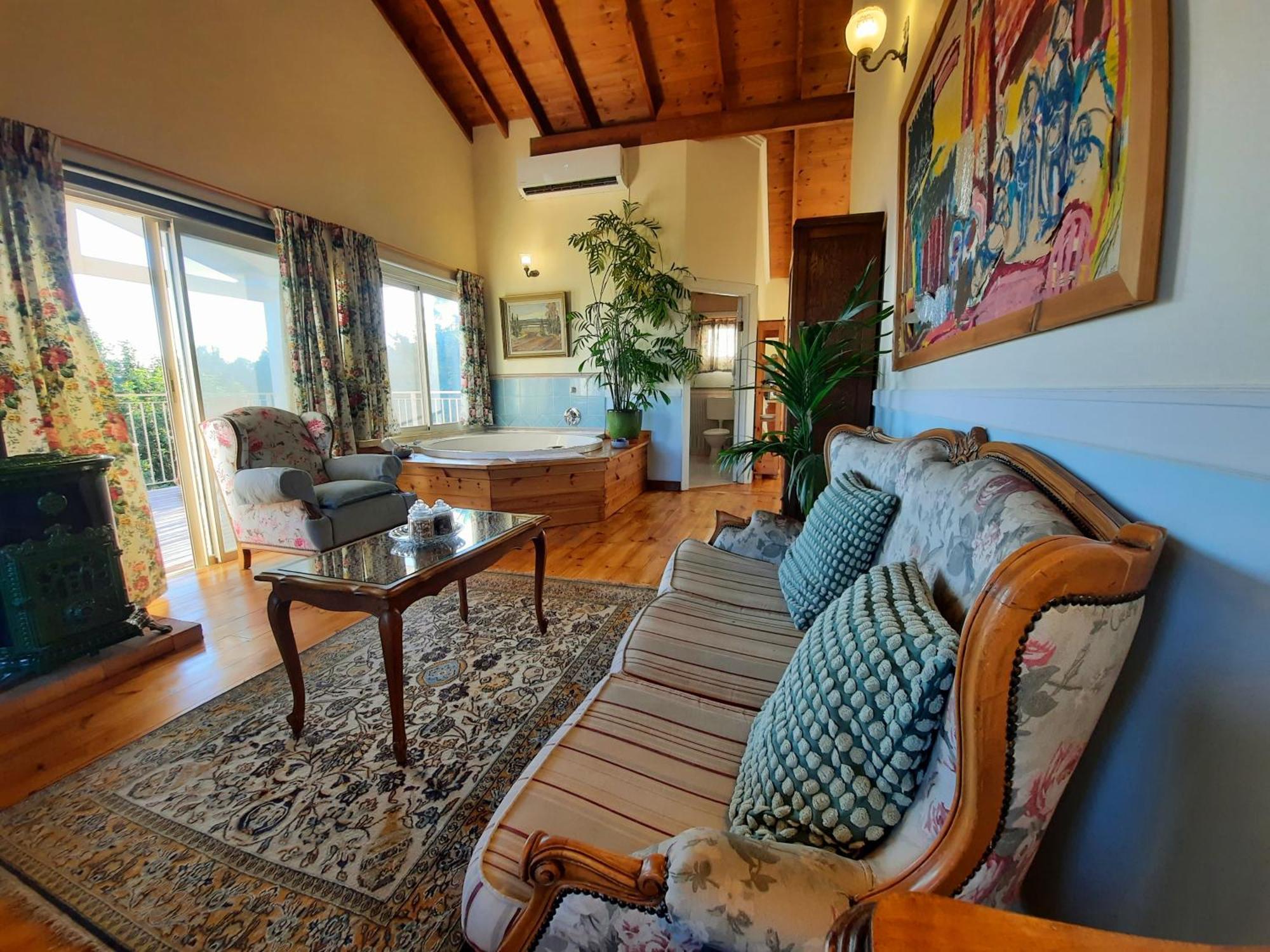 Ha'Seuda Ha'Achrona Suites Amirim Εξωτερικό φωτογραφία