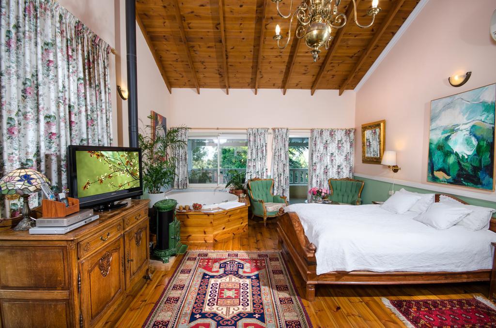 Ha'Seuda Ha'Achrona Suites Amirim Εξωτερικό φωτογραφία