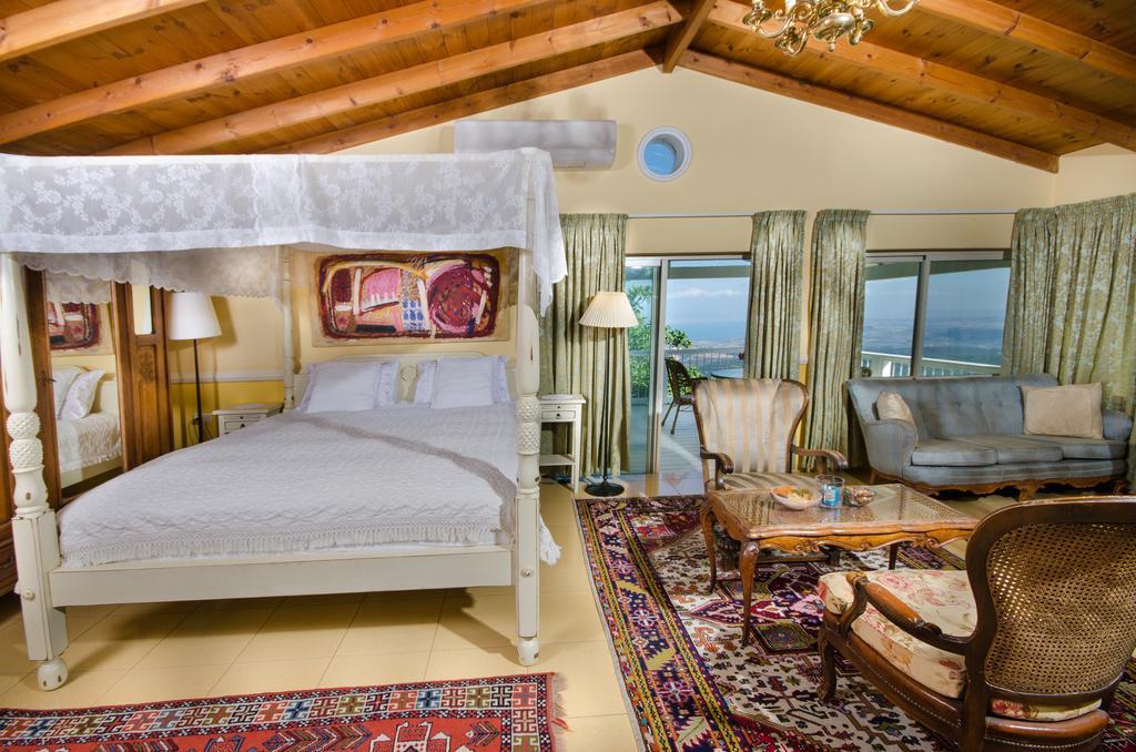 Ha'Seuda Ha'Achrona Suites Amirim Εξωτερικό φωτογραφία